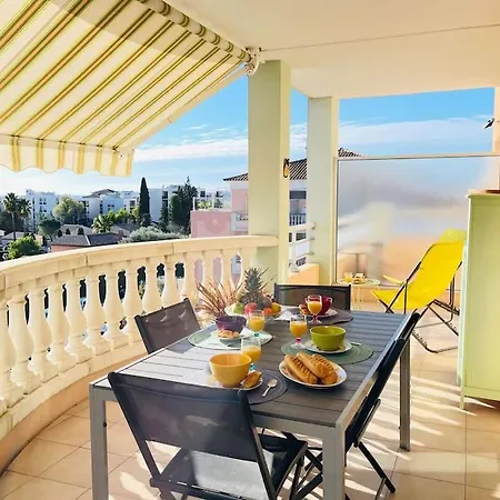 Le Panoramic Yourhosthelper Apartman *