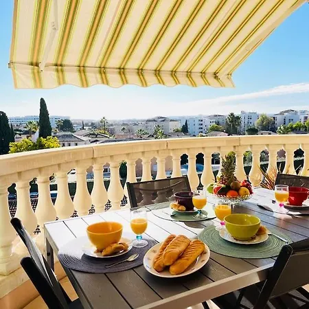Le Panoramic Yourhosthelper Apartman *